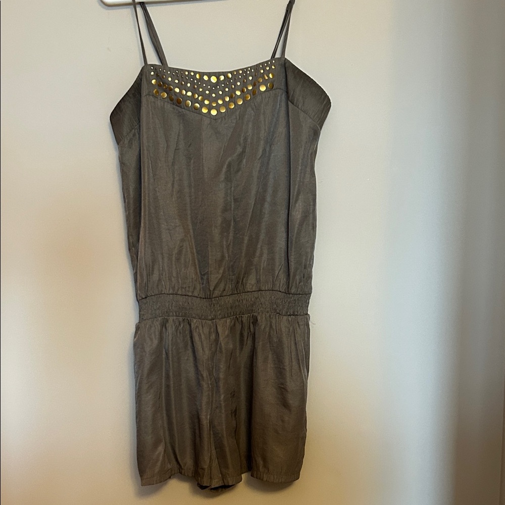 Lauren Conrad rayon/polyester spaghetti strap romper khaki green gold trim sz-M